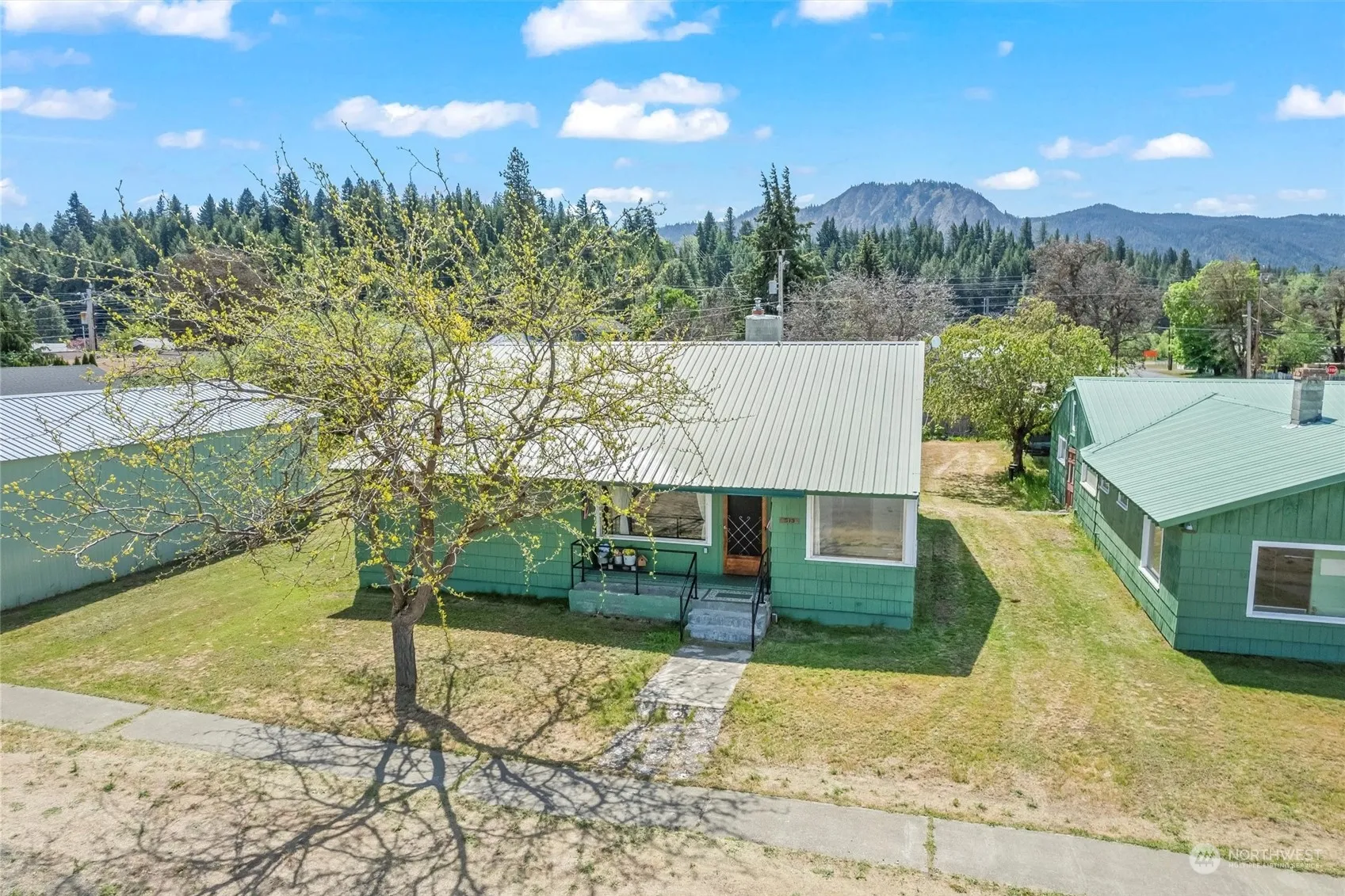 Property photo for 513 Cleveland Avenue, South Cle Elum photo 2