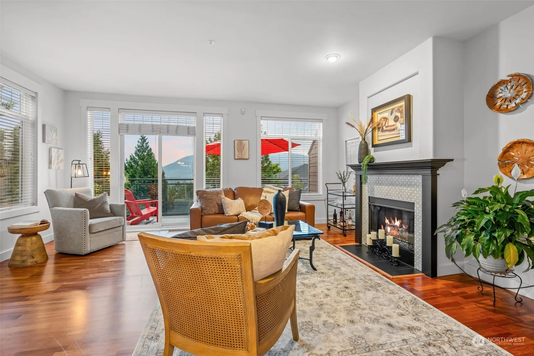 Property photo for 23300 Se Black Nugget Road #h6, Issaquah photo 2