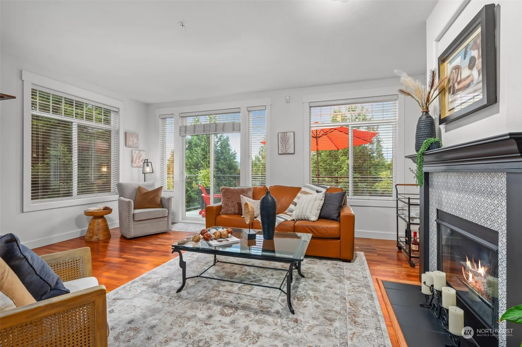 Property photo for 23300 Se Black Nugget Road #h6, Issaquah photo 4