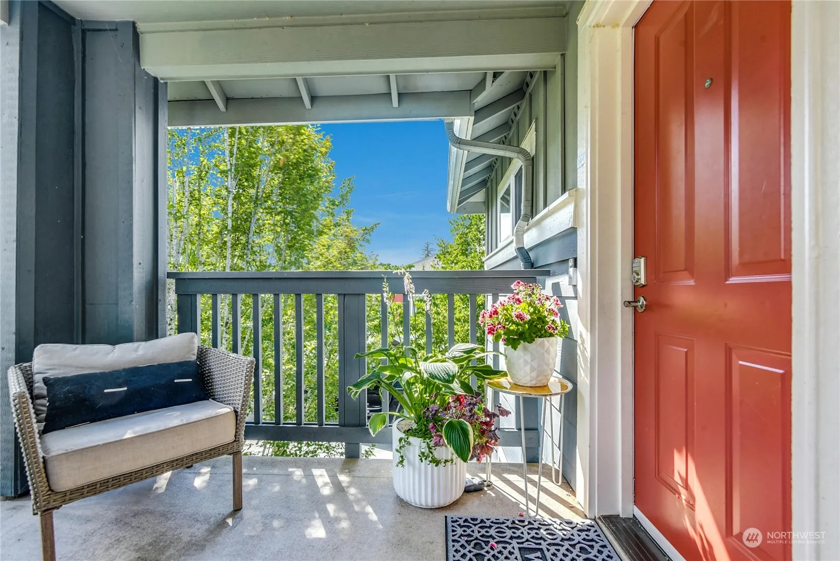Property photo for 1698 25th Place Ne #304, Issaquah photo 3
