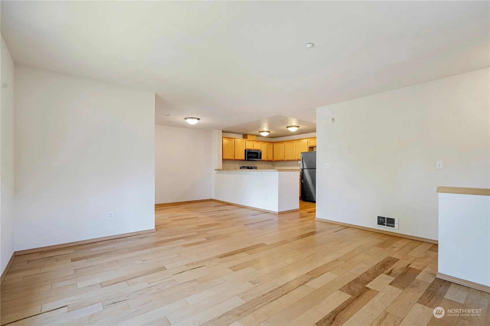 Property photo for 1672 25th Place Ne #304, Issaquah photo 5
