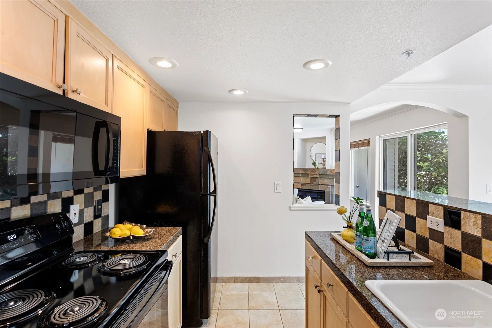 Property photo for 25235 Se Klahanie Boulevard #e104, Sammamish photo 5