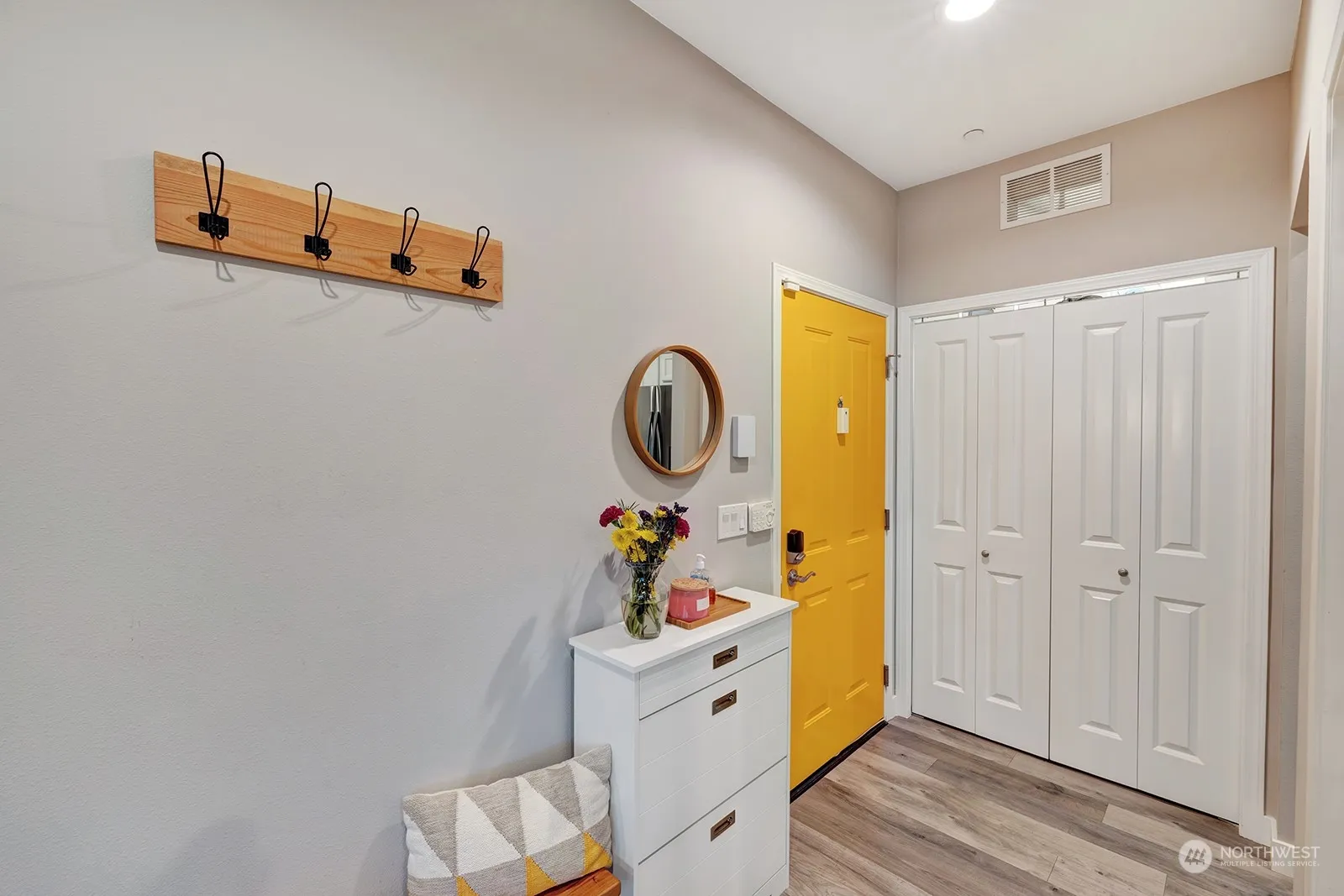 Property photo for 1731 10th Avenue Ne #b114, Issaquah photo 2