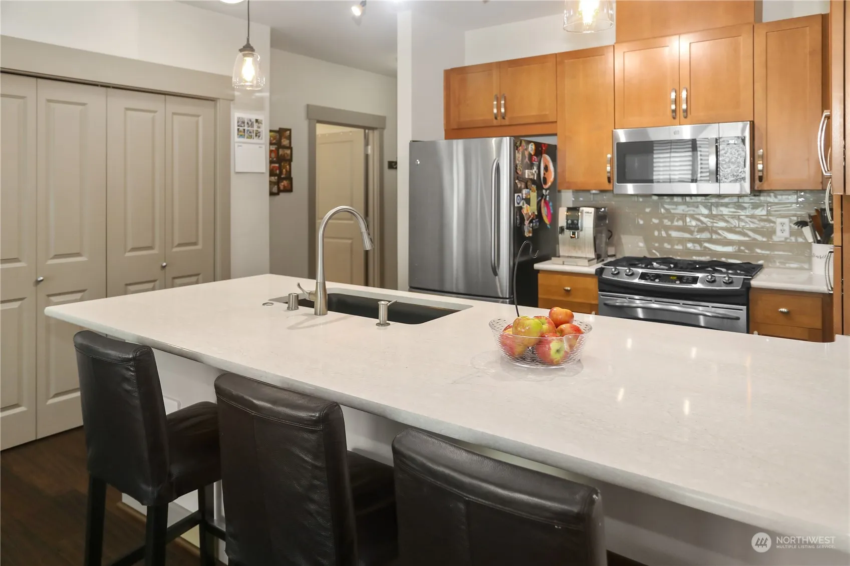 Property photo for 1840 25th Avenue Ne #411, Issaquah photo 5