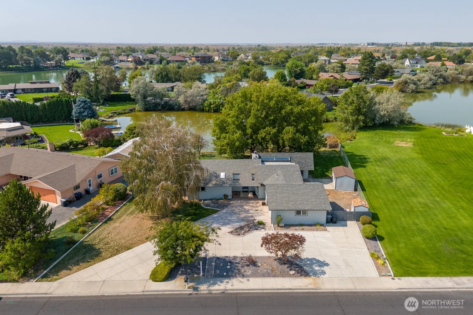 Property photo for 951 S Laguna Drive, Moses Lake