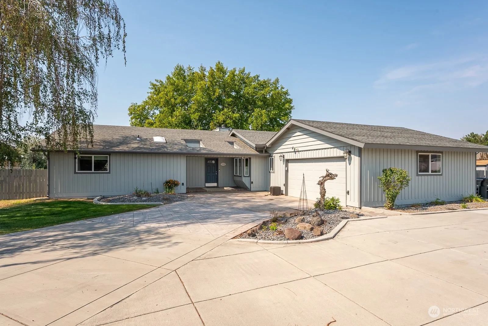 Property photo for 951 S Laguna Drive, Moses Lake photo 2