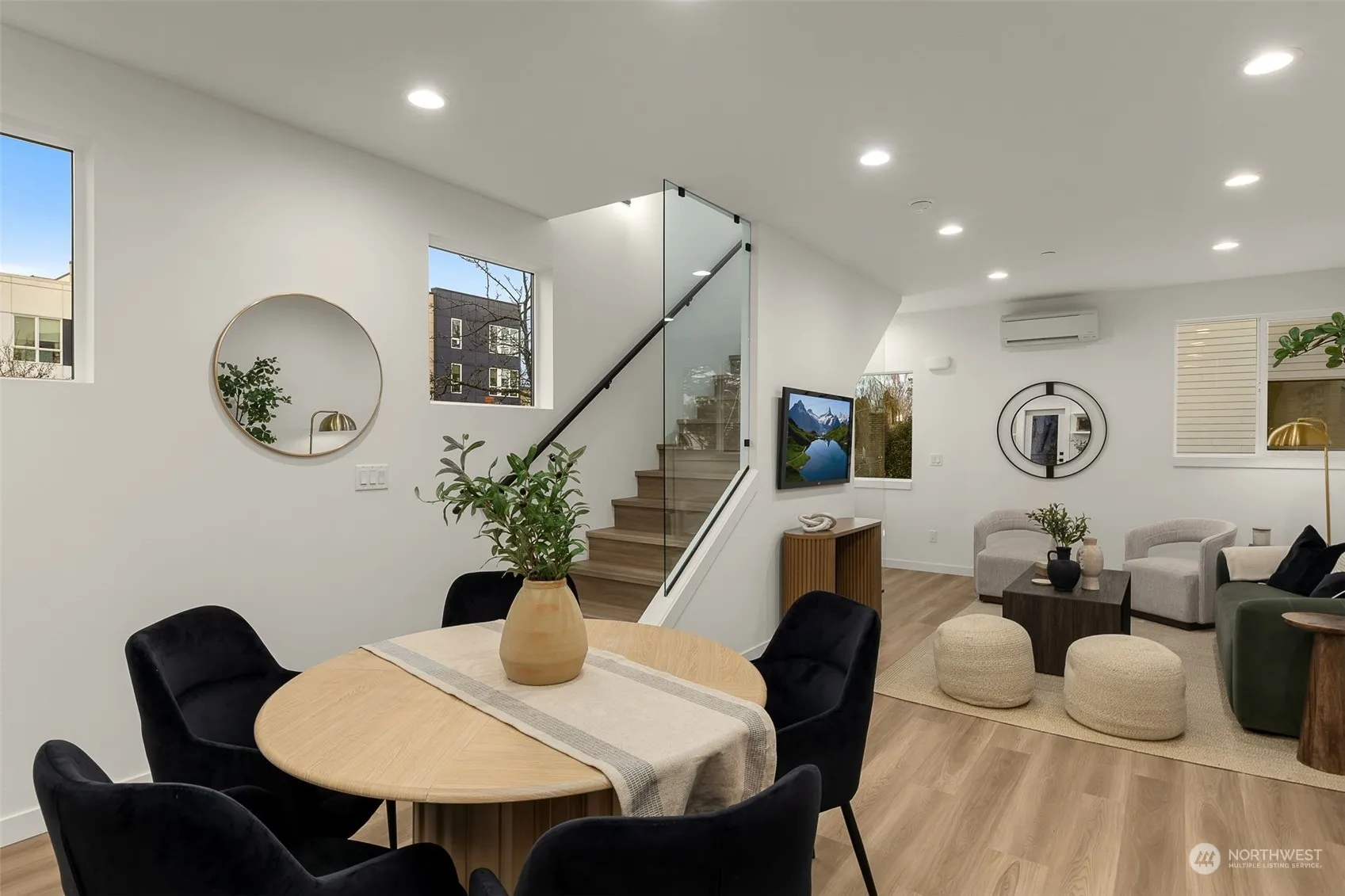 9027 A 13th Avenue, Seattle
