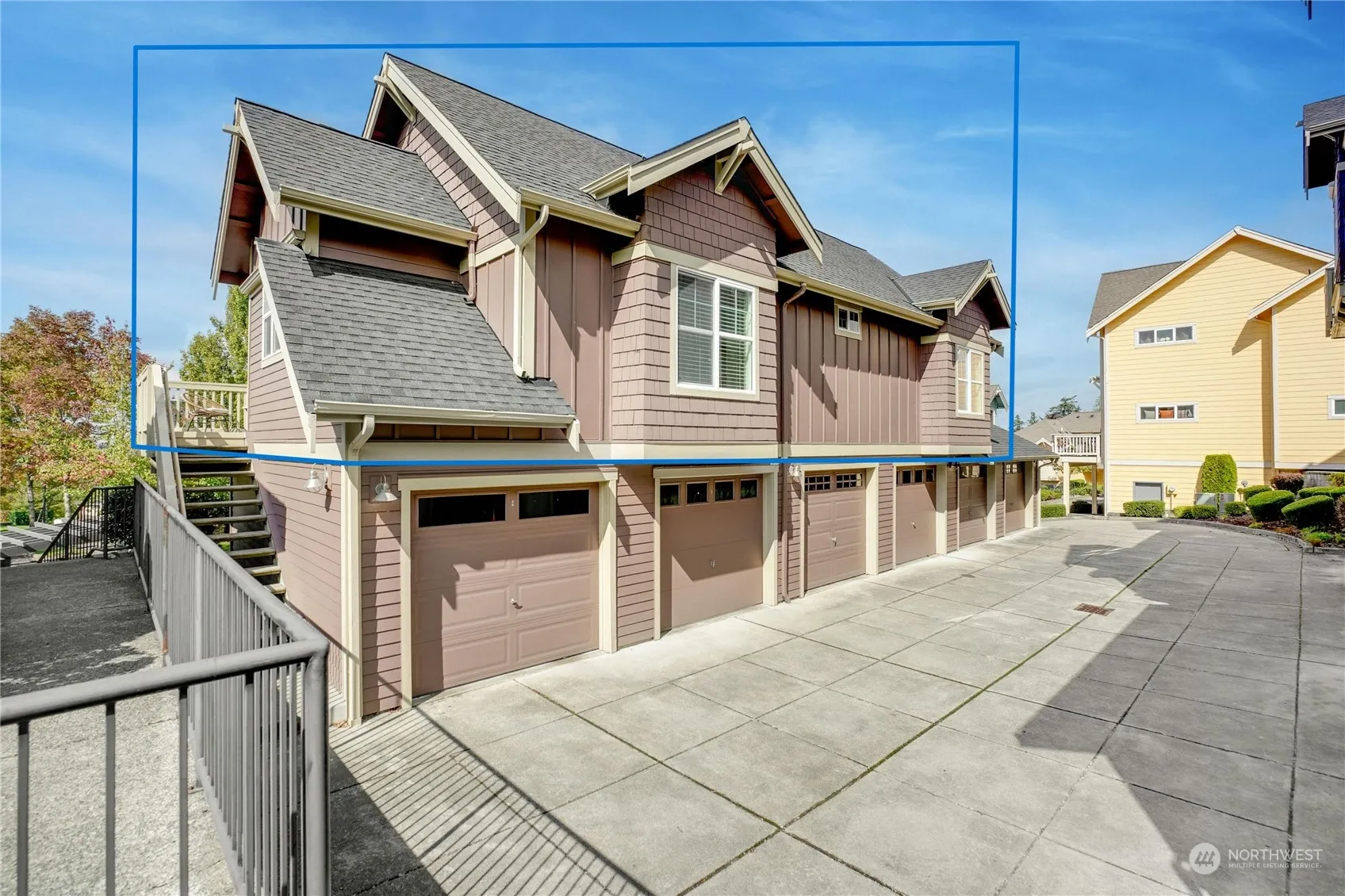 Property photo for 1928 17th Avenue Ne, Issaquah photo 2
