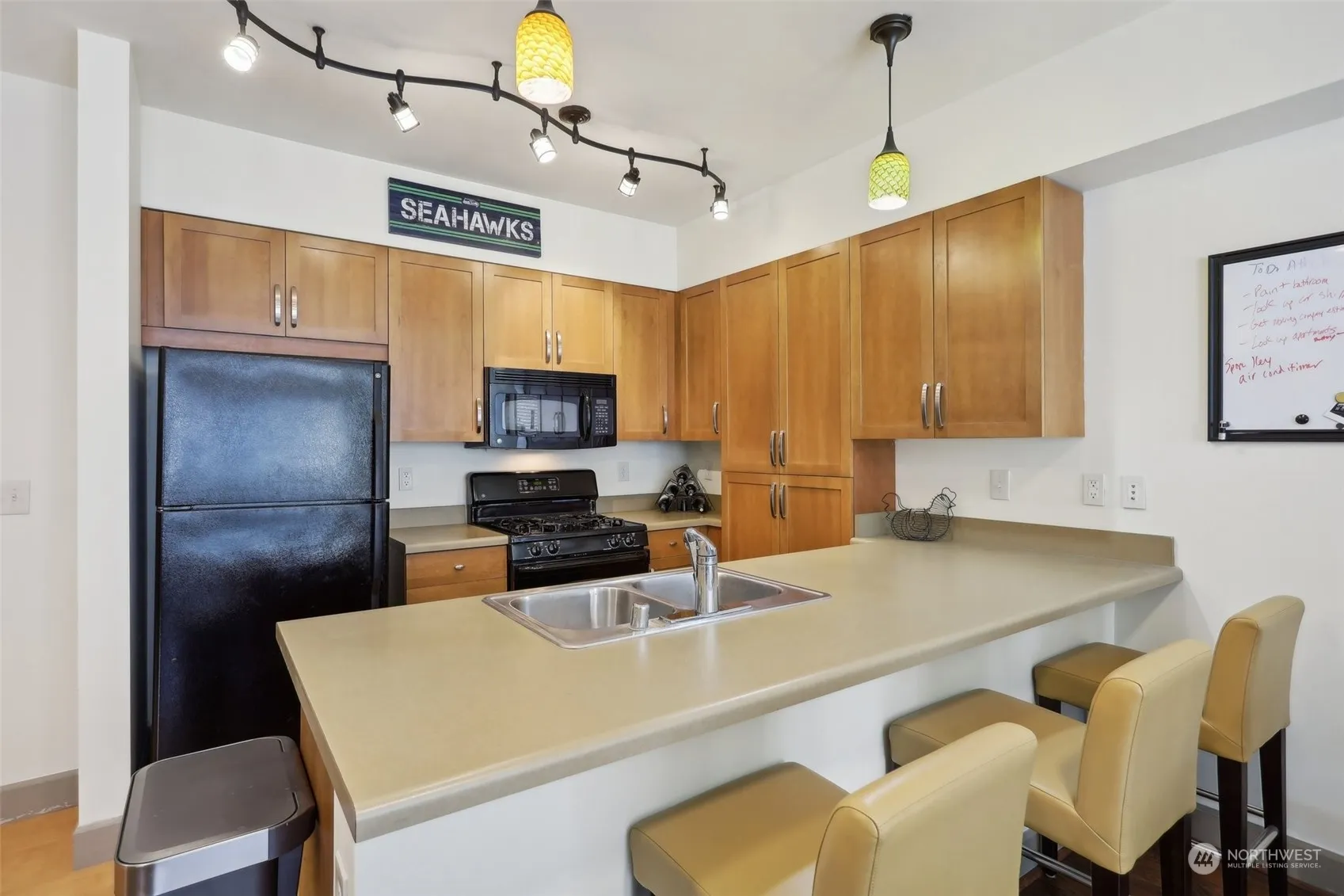 Property photo for 1880 25th Avenue Ne #213, Issaquah photo 4