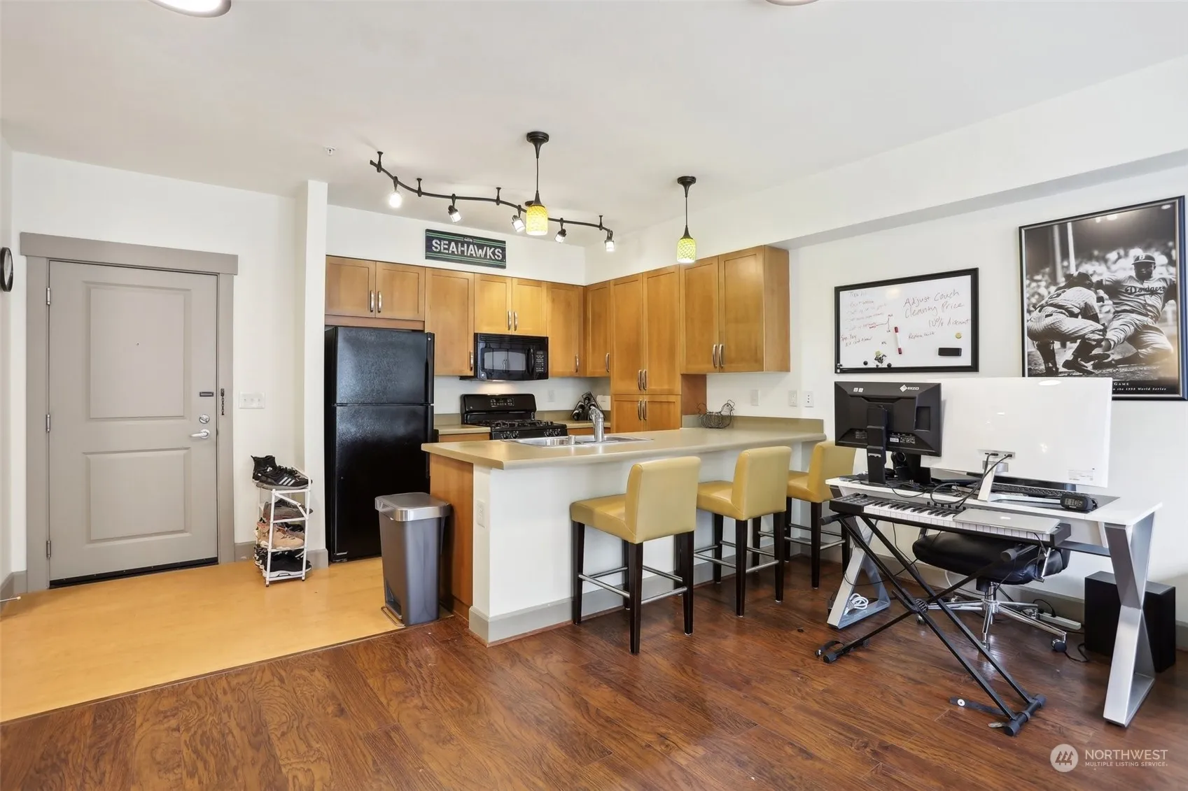 Property photo for 1880 25th Avenue Ne #213, Issaquah photo 5
