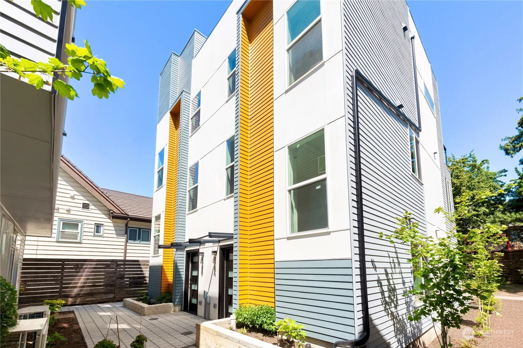 828 Nw 56th Street #b, Seattle, Wa 98107