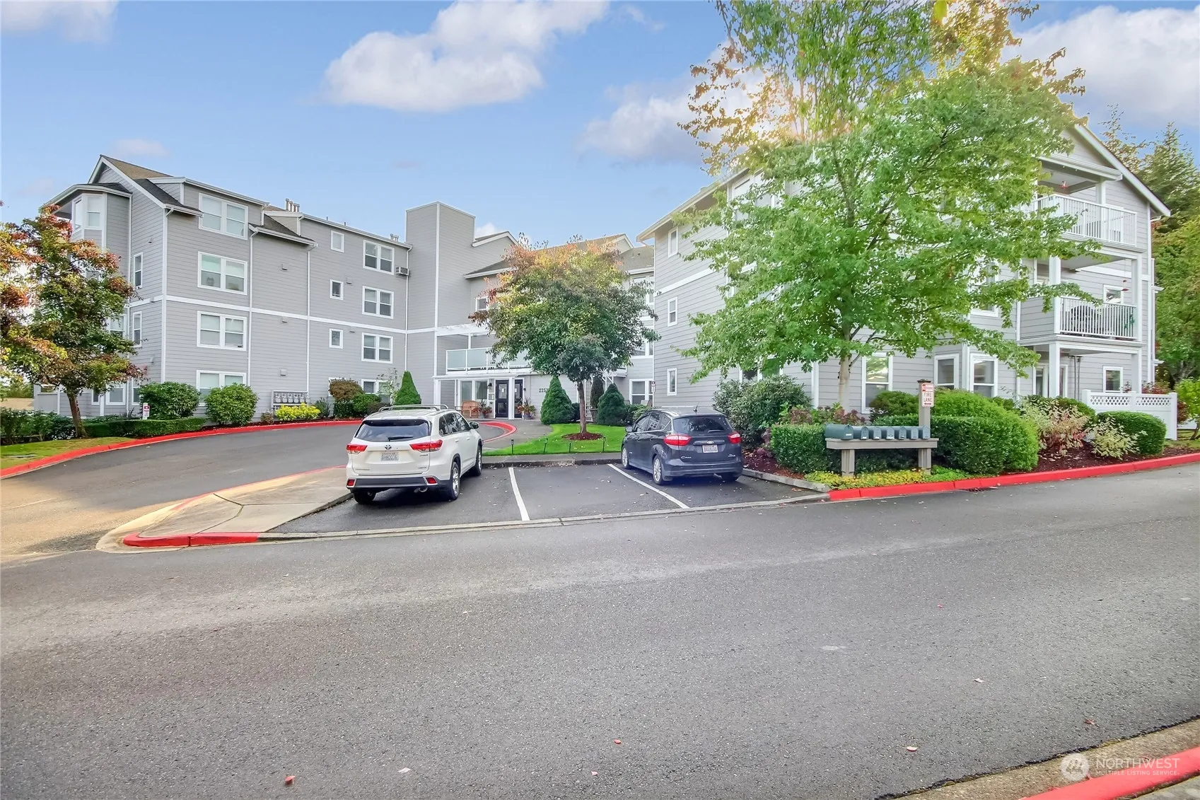 Property photo for 22535 Se Highland Circle #106, Issaquah photo 3