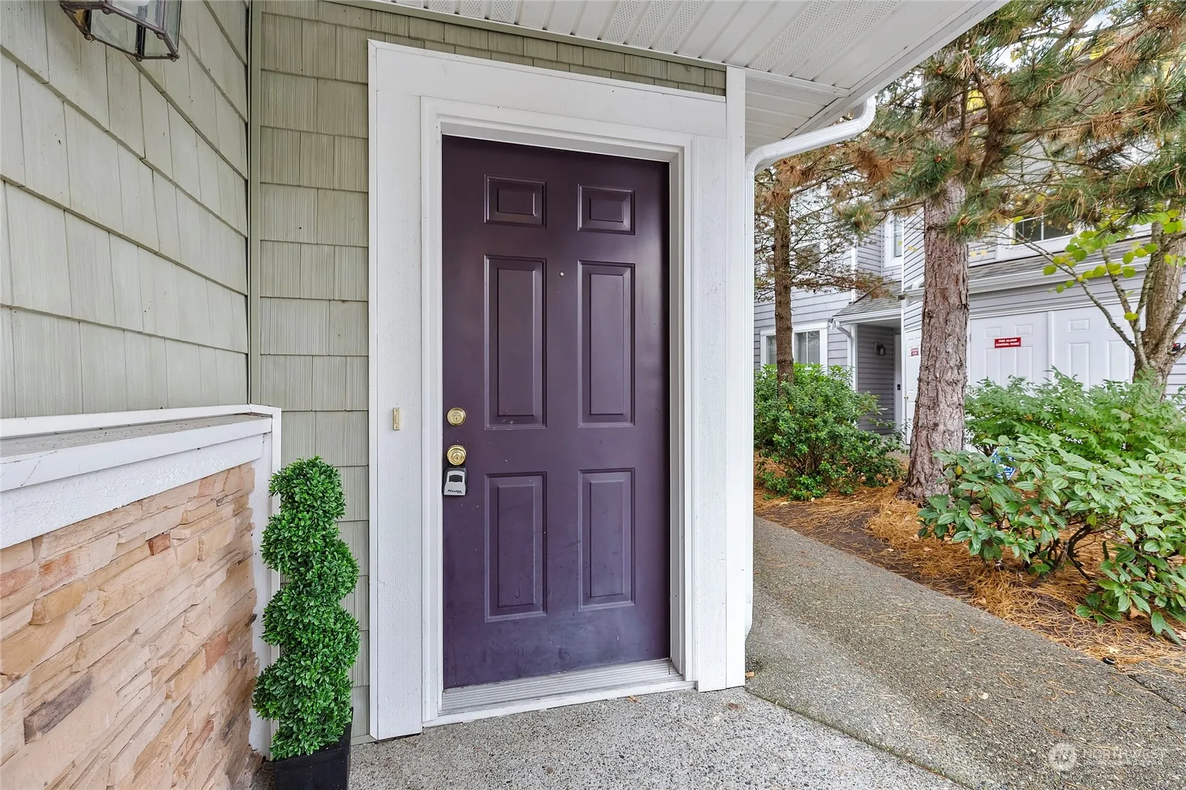 Property photo for 5260 238th Lane Se #8-5, Issaquah photo 3