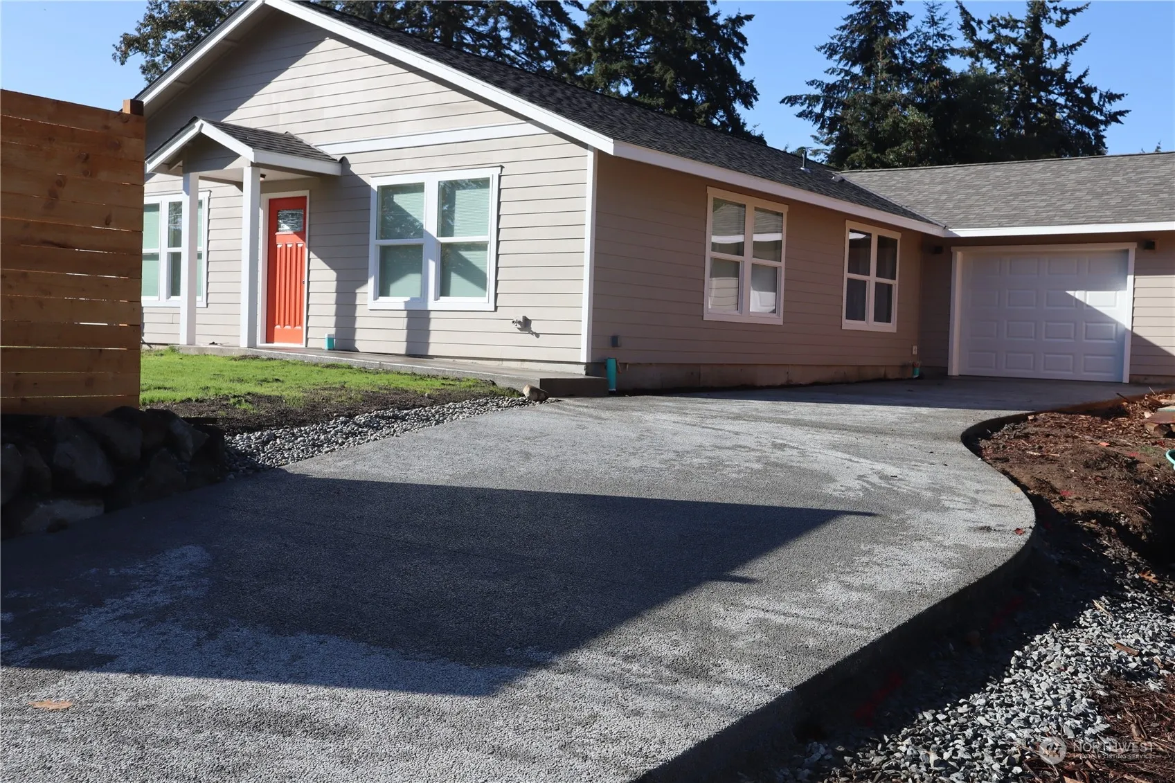 Property photo for 9506 Farwest Drive Sw, Lakewood