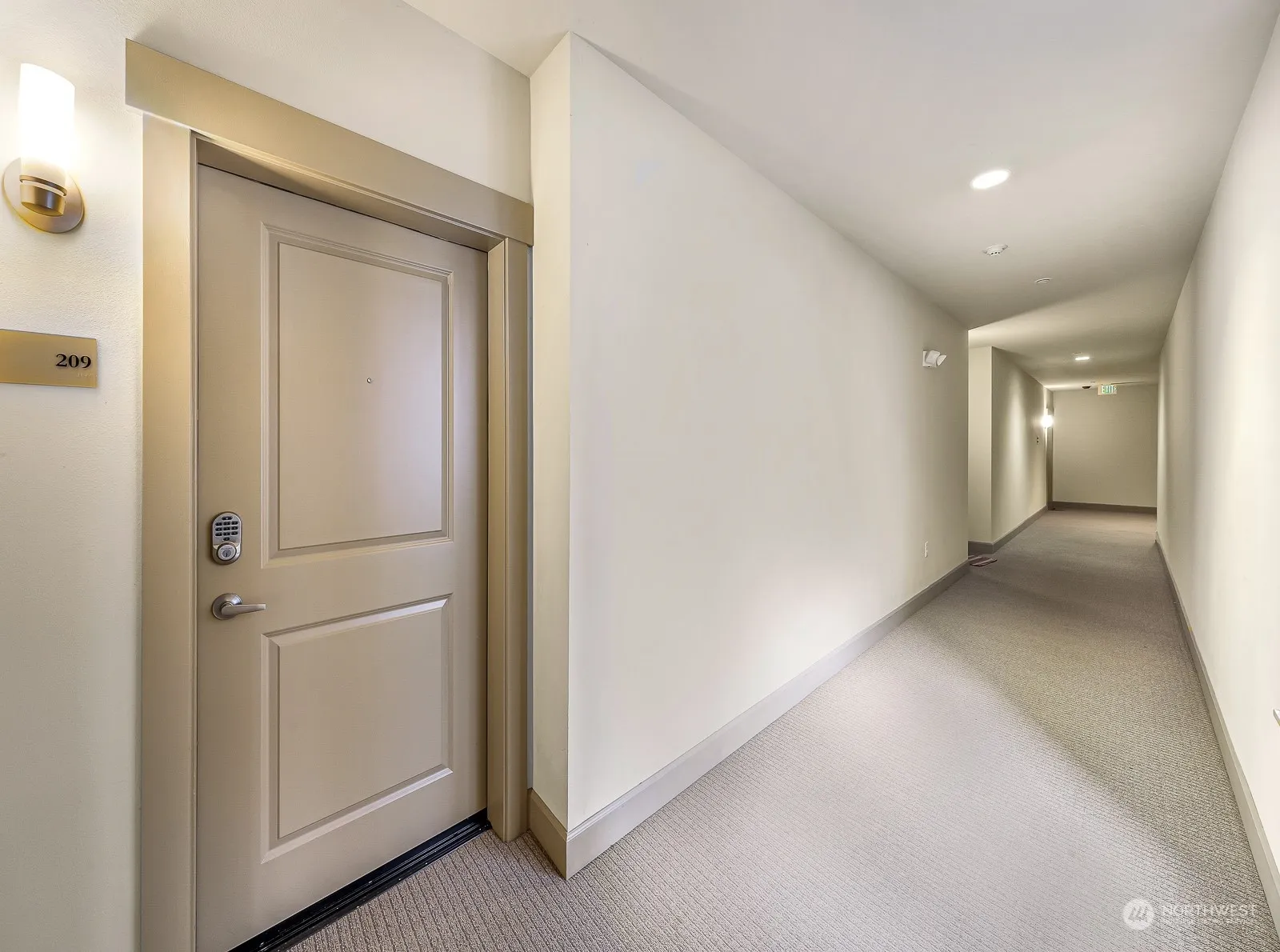 Property photo for 1880 25th Avenue Ne #n-209, Issaquah photo 4