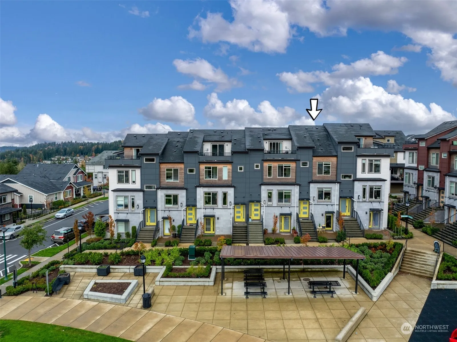 Property photo for 560 Ne Daisy Walk, Issaquah photo 2