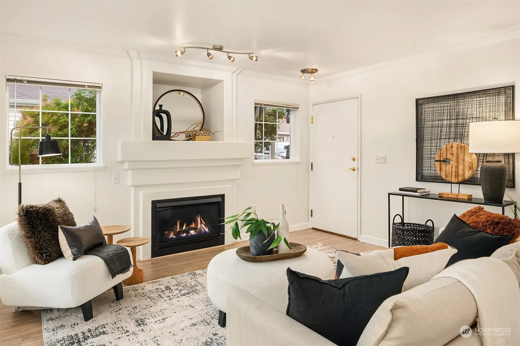 Property photo for 25235 Se Klahanie Boulevard #l104, Sammamish photo 3