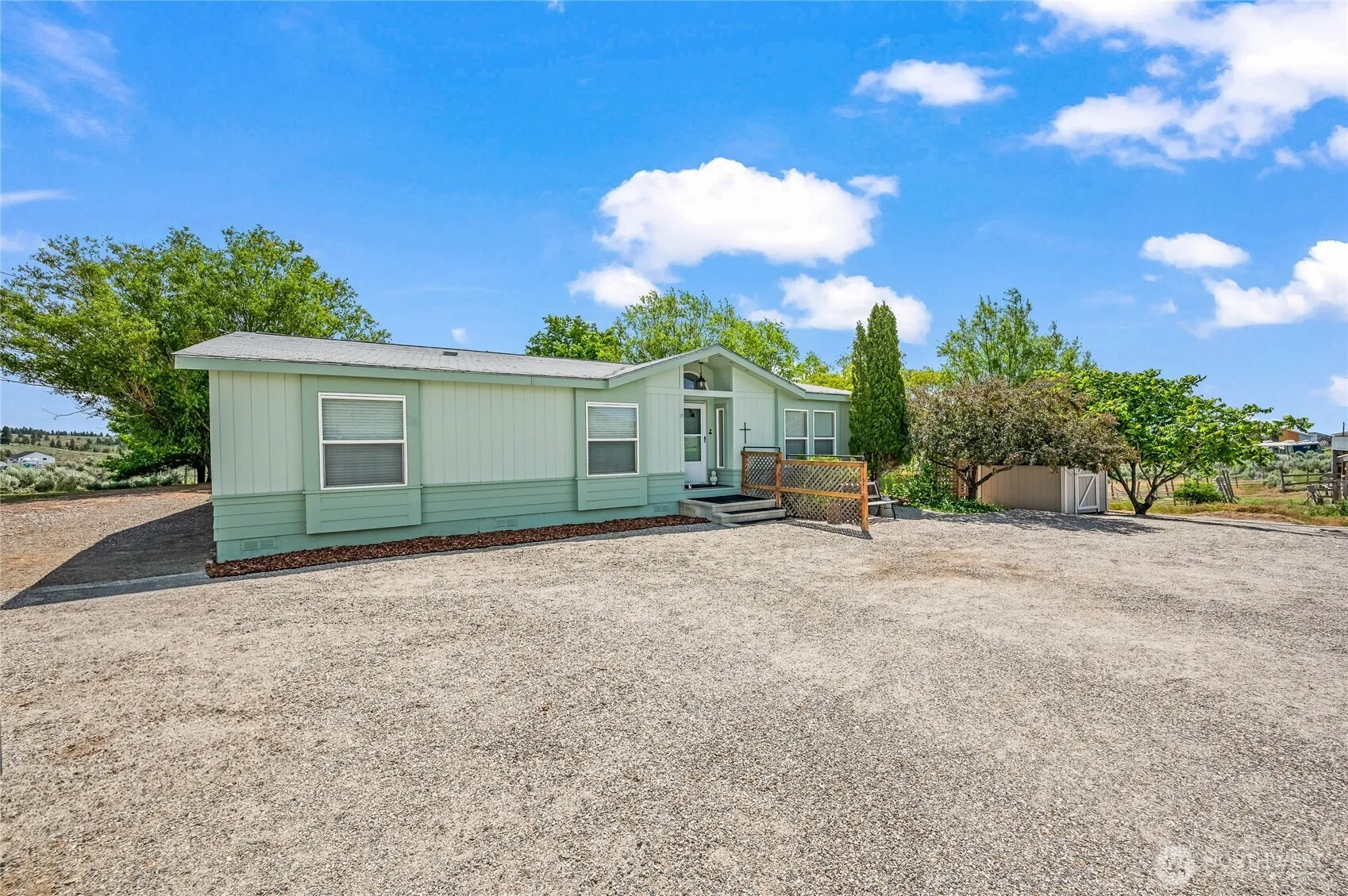Property photo for 16161 Badger Mountain Road, East Wenatchee photo 2