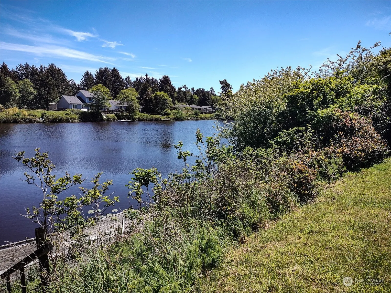 Property photo for 772 Cardinal Avenue Ne, Ocean Shores photo 3