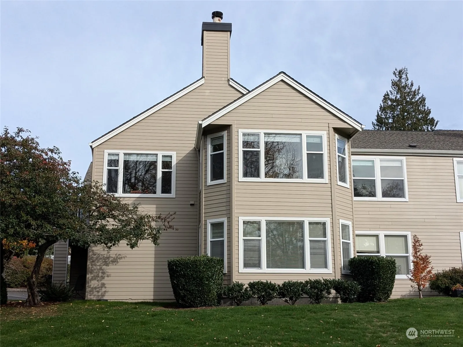 Property photo for 4208 223rd Place Se, Issaquah photo 2