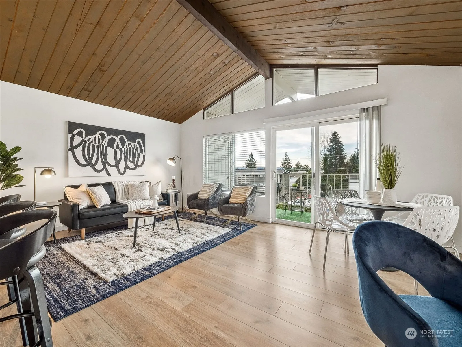 6018 Lakeview Drive #201, Kirkland