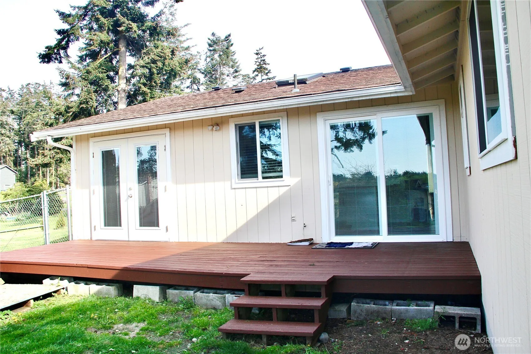 Property photo for 2137 Colonial Way, Oak Harbor photo 5