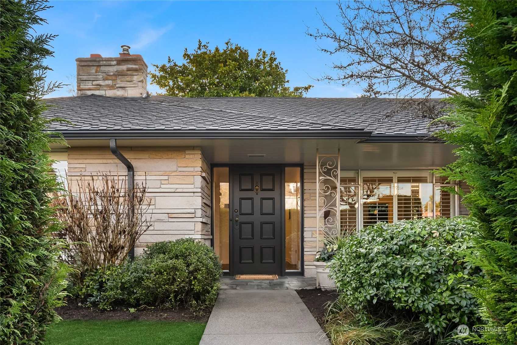 1927 Blenheim Drive E, Seattle