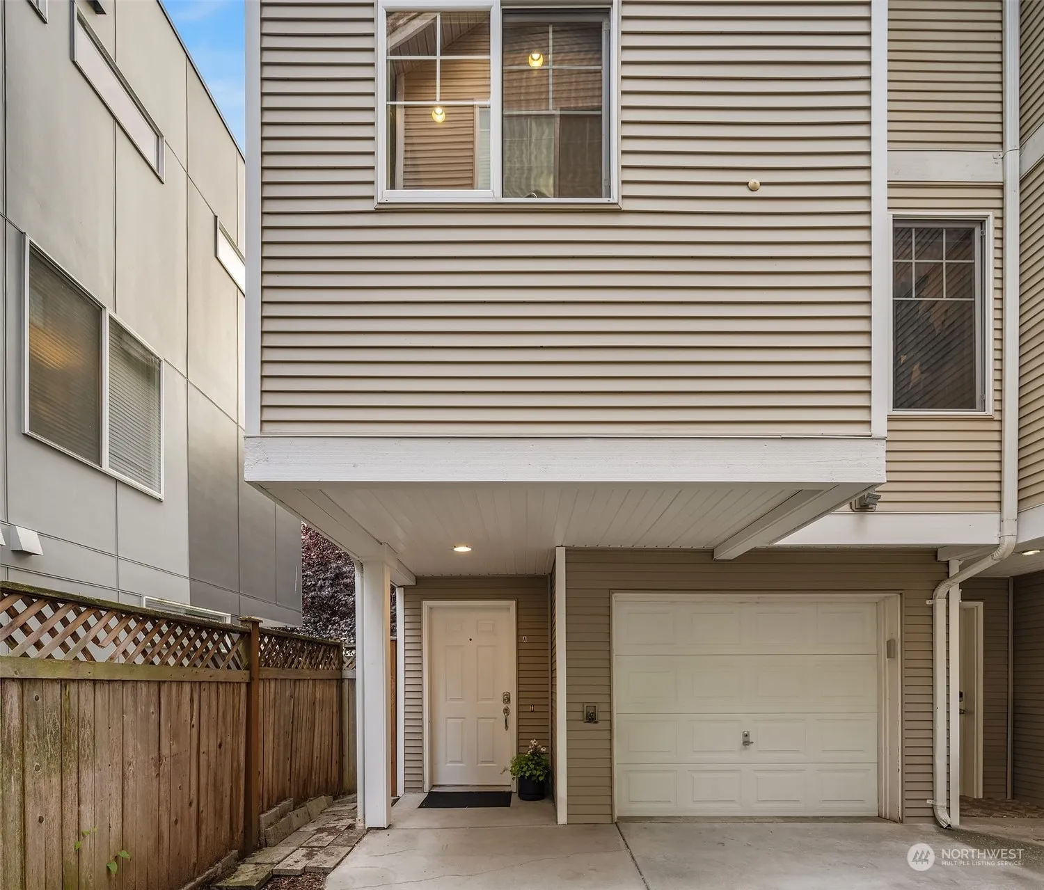 8523 Midvale Avenue N #a, Seattle