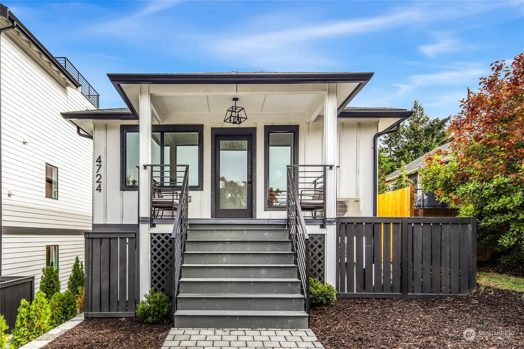 4724 37th Avenue Sw, Seattle