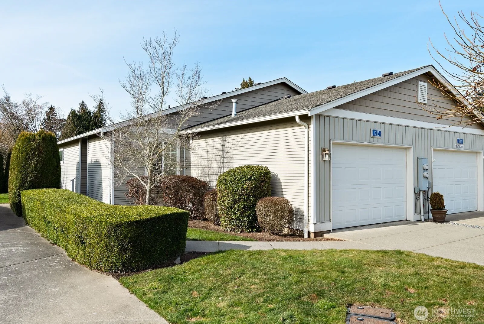 Property photo for 1205 Decatur Cir, Burlington