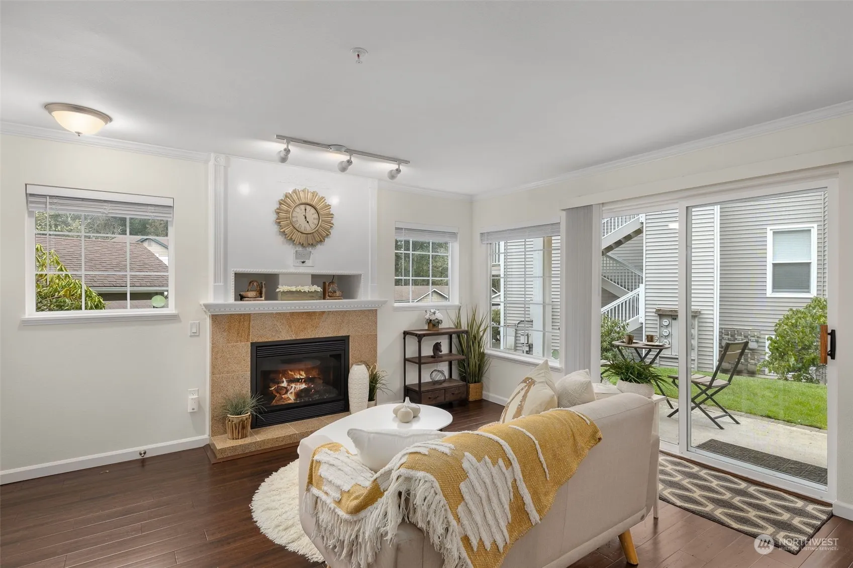 Property photo for 25235 Se Klahanie Boulevard #l101, Sammamish photo 2