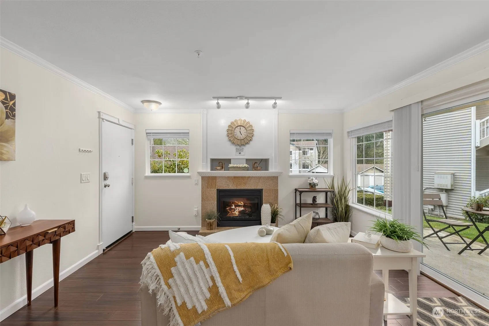 Property photo for 25235 Se Klahanie Boulevard #l101, Sammamish photo 4