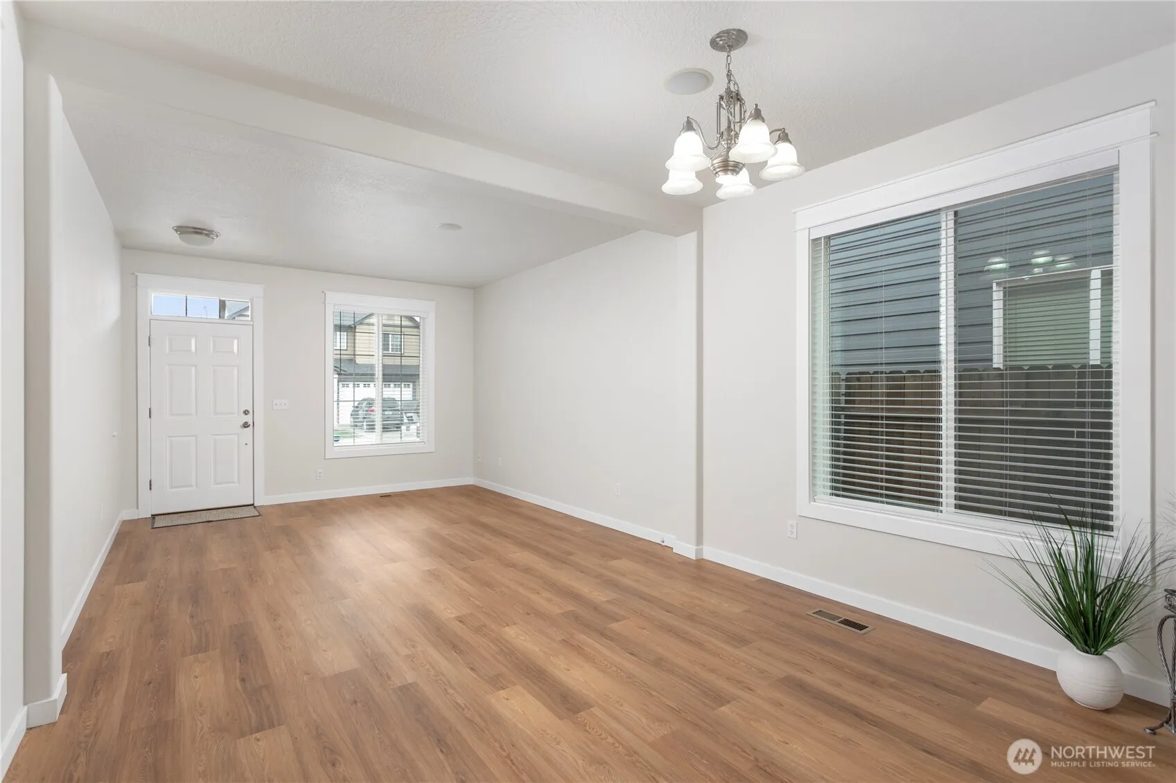 Property photo for 17020 Ne 12th Avenue, Vancouver photo 2