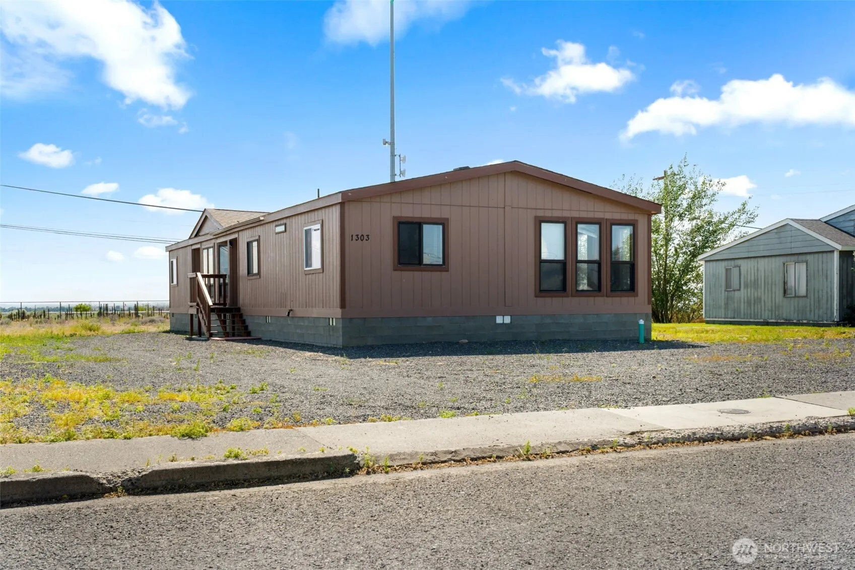 Property photo for 1303 Craig Street W, Moses Lake