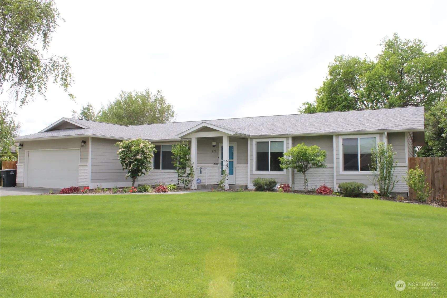 Property photo for 820 S Laguna Drive, Moses Lake