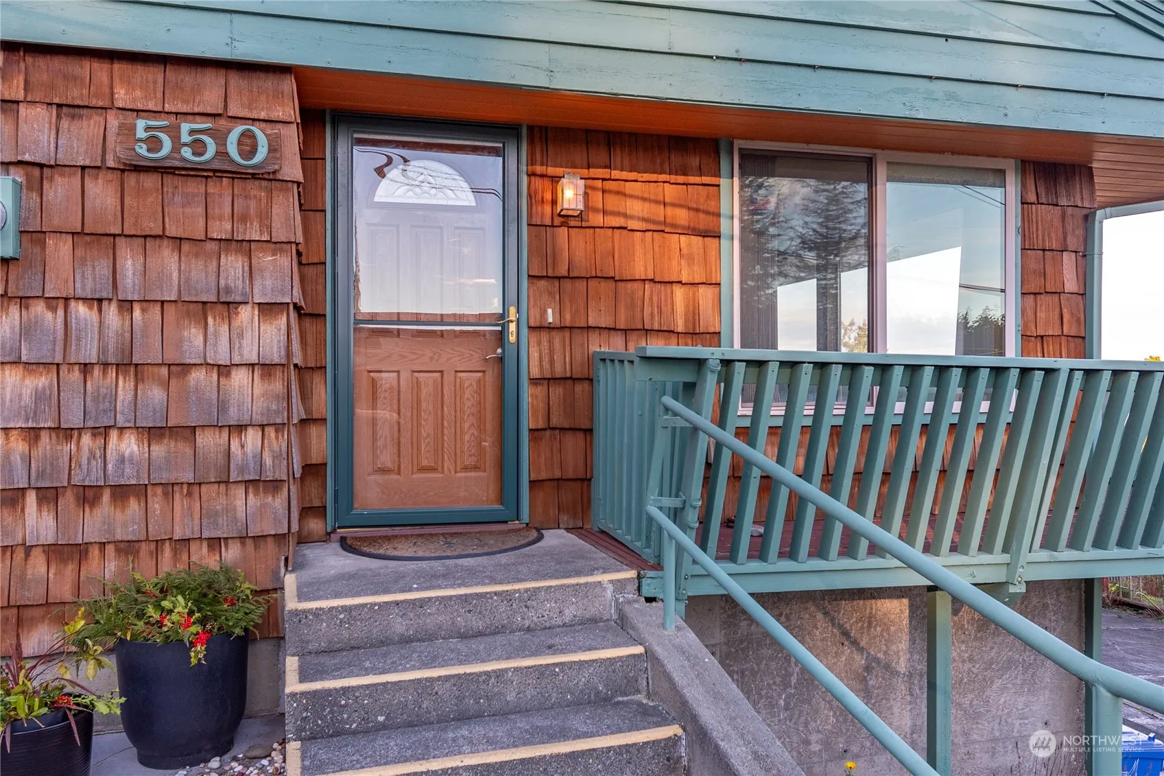 Property photo for 550 Sw Waterloo Avenue, Oak Harbor photo 5