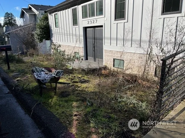 2327 Hughes Avenue Sw, Seattle