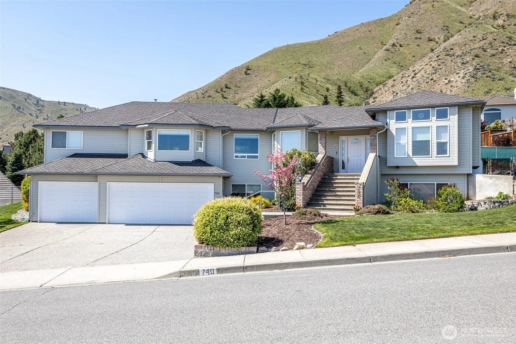 Property photo for 740 Castle Heights Drive, Wenatchee