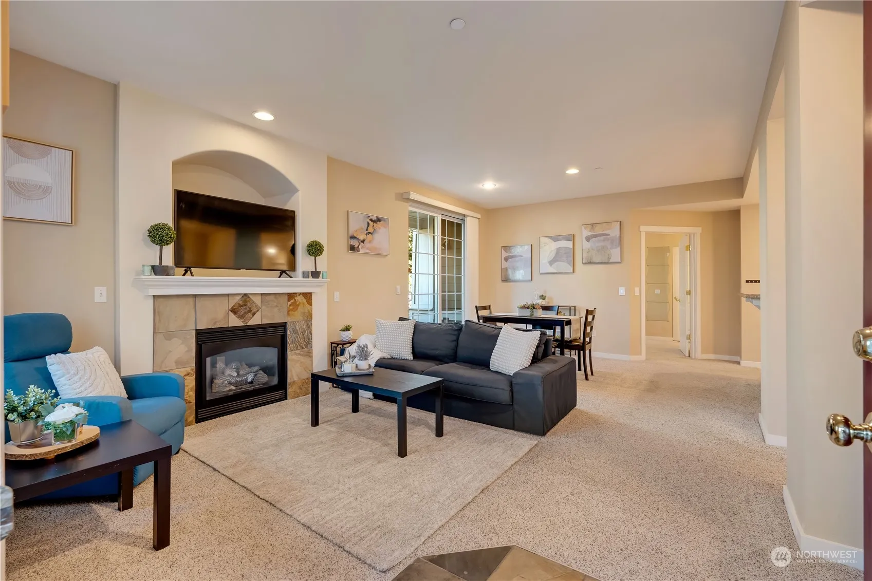 Property photo for 1424 Huckleberry Circle #1424, Issaquah photo 4