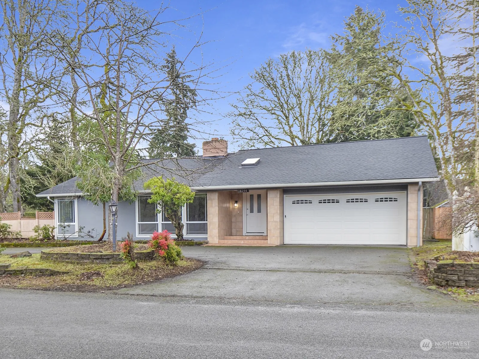 Property photo for 8208 Sapphire Drive Sw, Lakewood