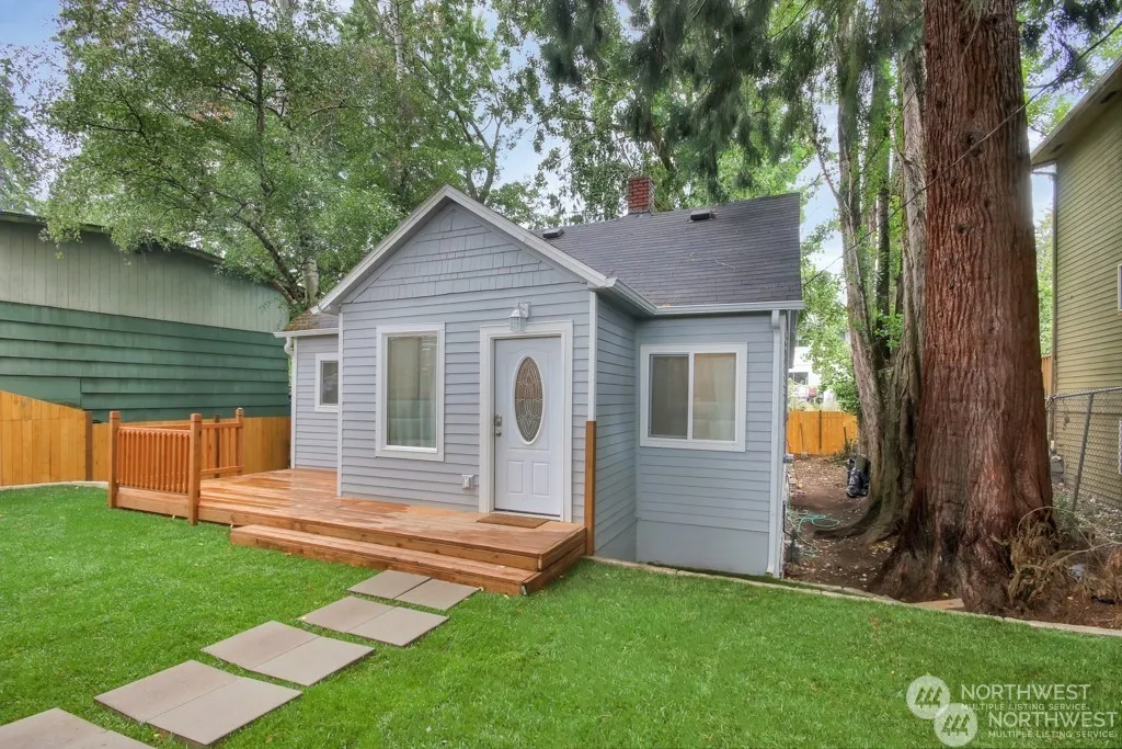 Property photo for 4636 S Othello, Seattle photo 2