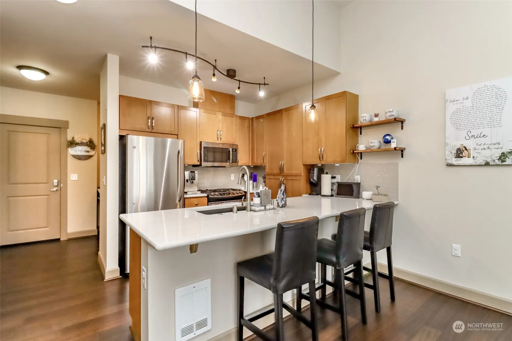 Property photo for 1840 25th Avenue Ne #411, Issaquah photo 5