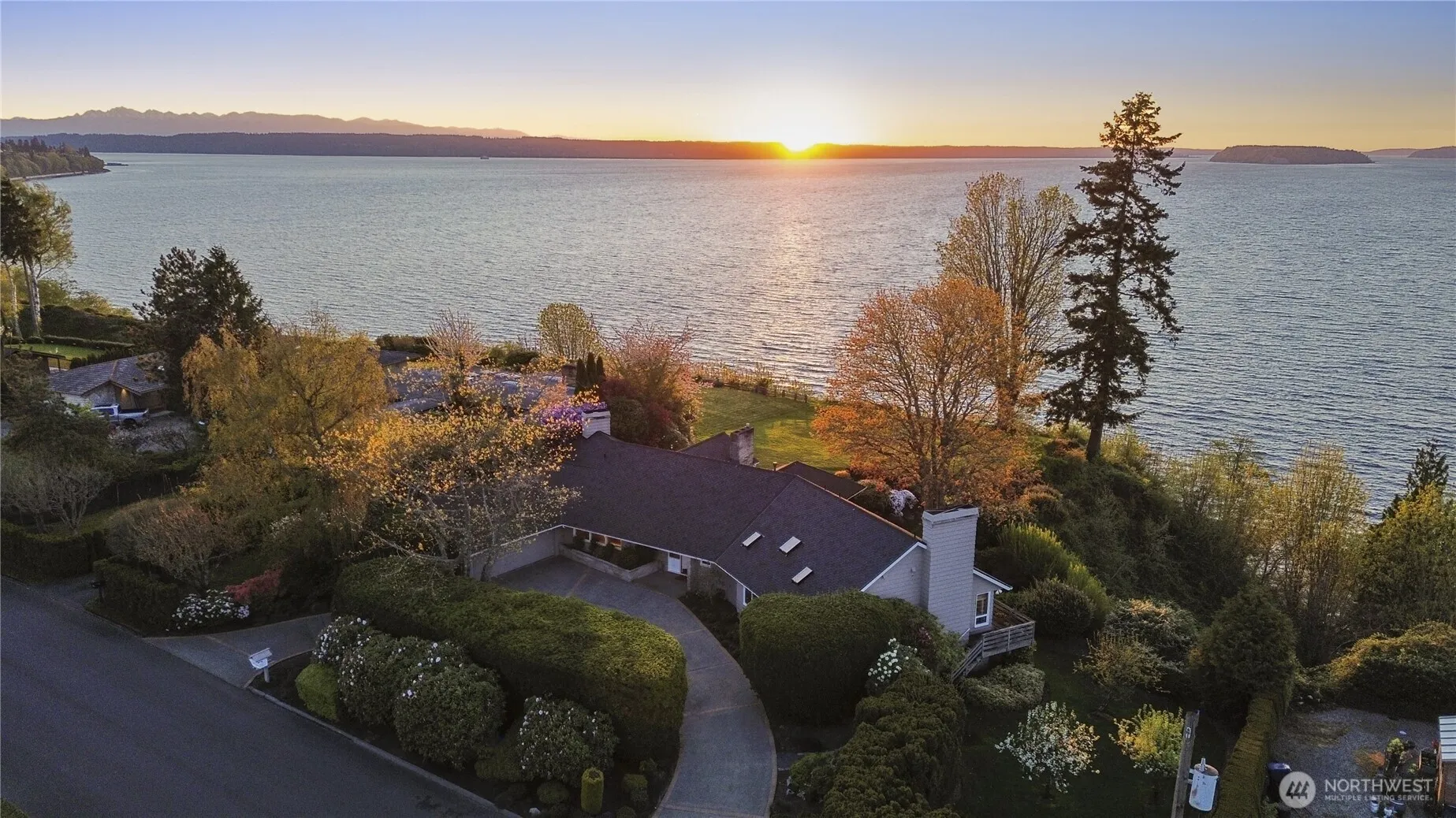 1040 N Park Drive, Everett