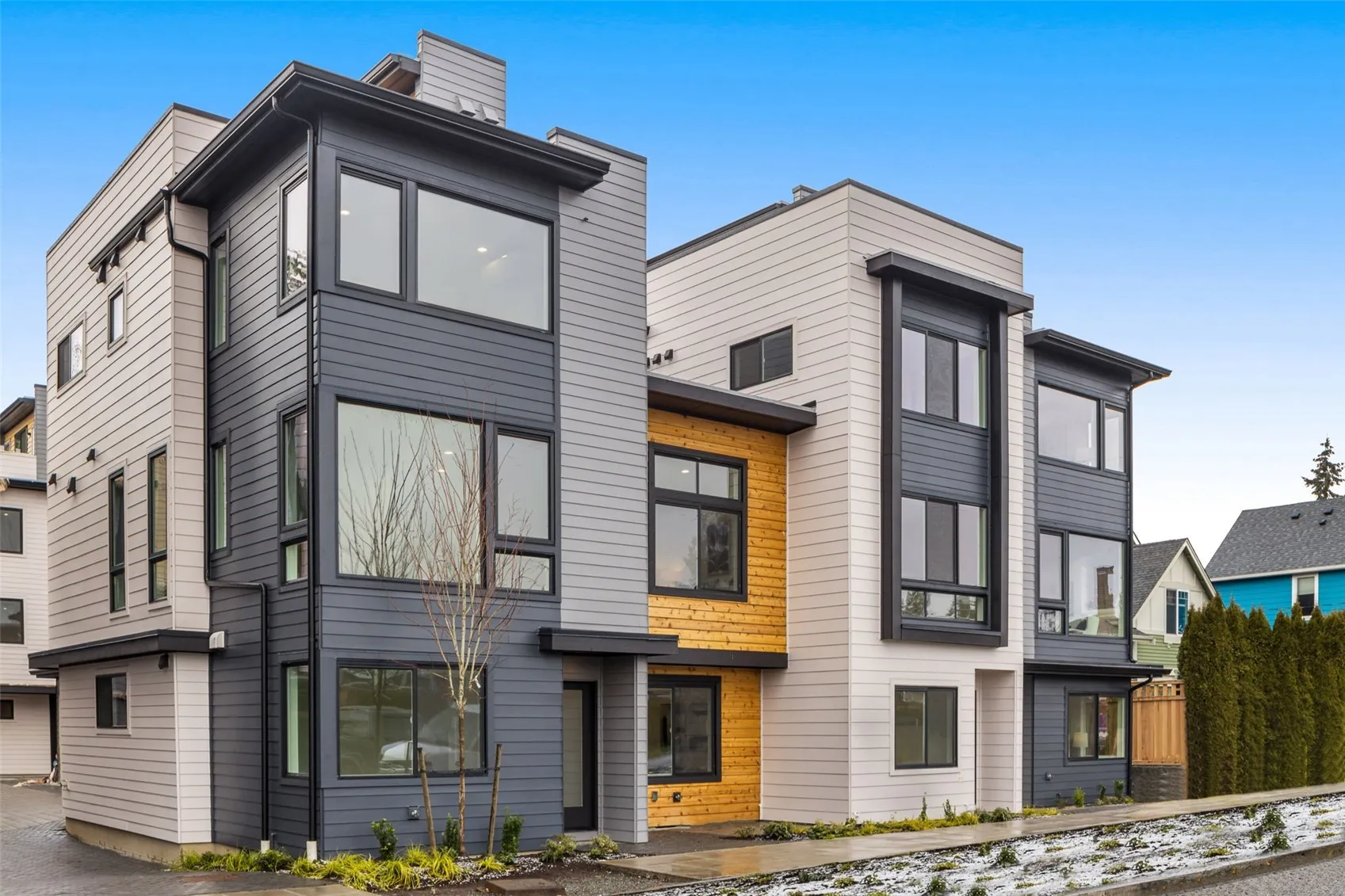 Property photo for 9225 D 14th Avenue Nw, Seattle photo 2