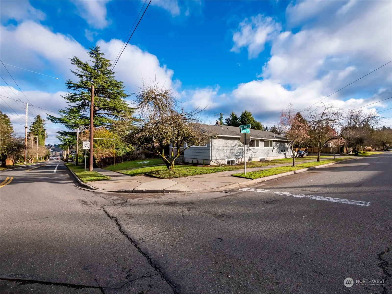 Property photo for 1121 4th Avenue W, Olympia photo 5