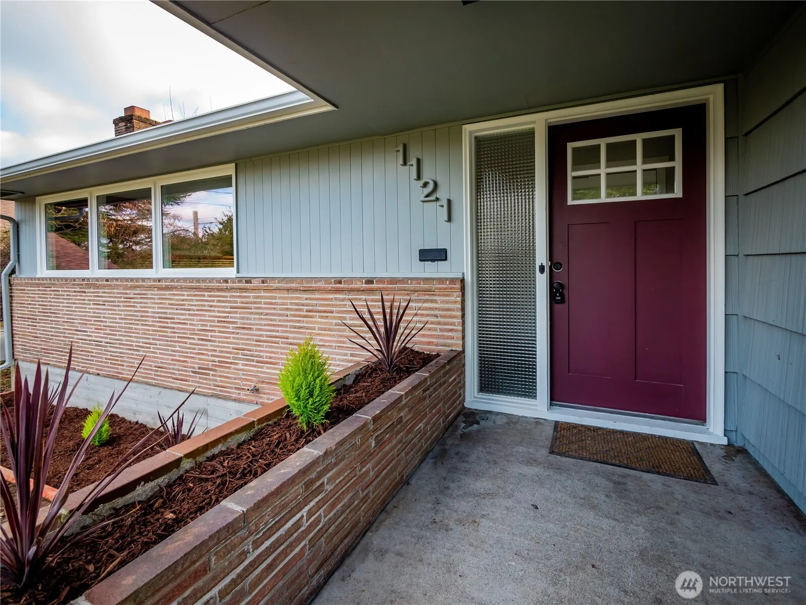 Property photo for 1121 4th Avenue W, Olympia