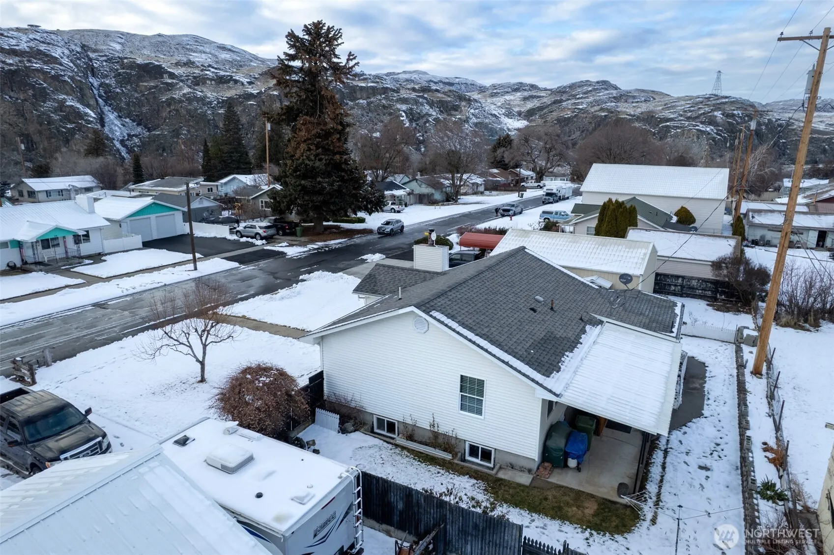 Property photo for 711 Holly Street, Coulee Dam photo 3