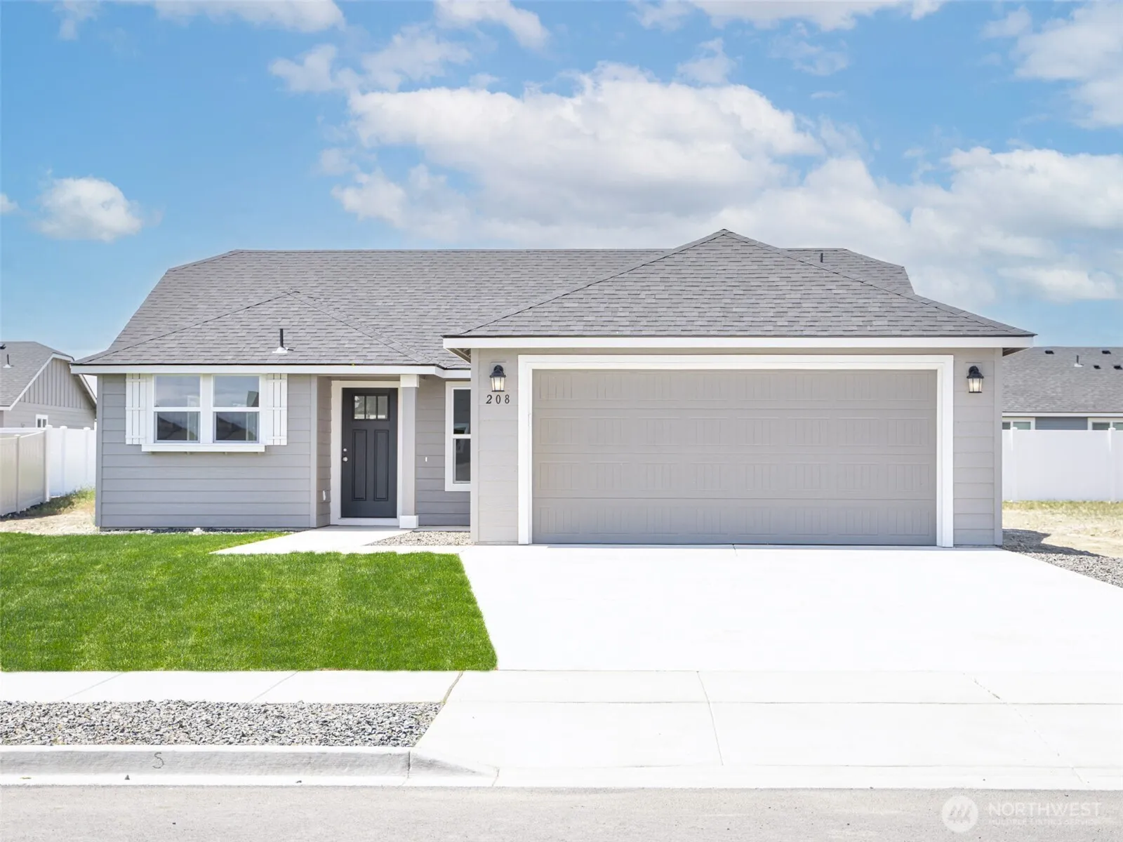 Property photo for 208 Newfield Drive, Moses Lake