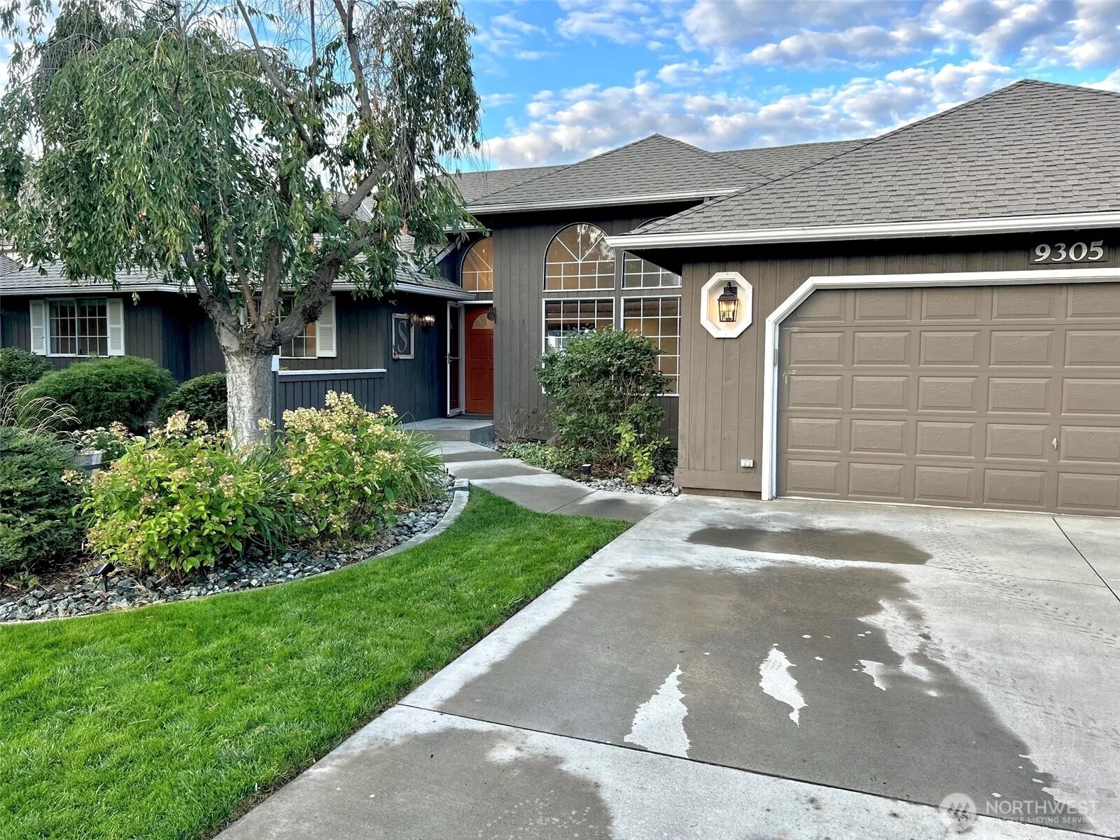 Property photo for 9305 Se Naples Street, Moses Lake