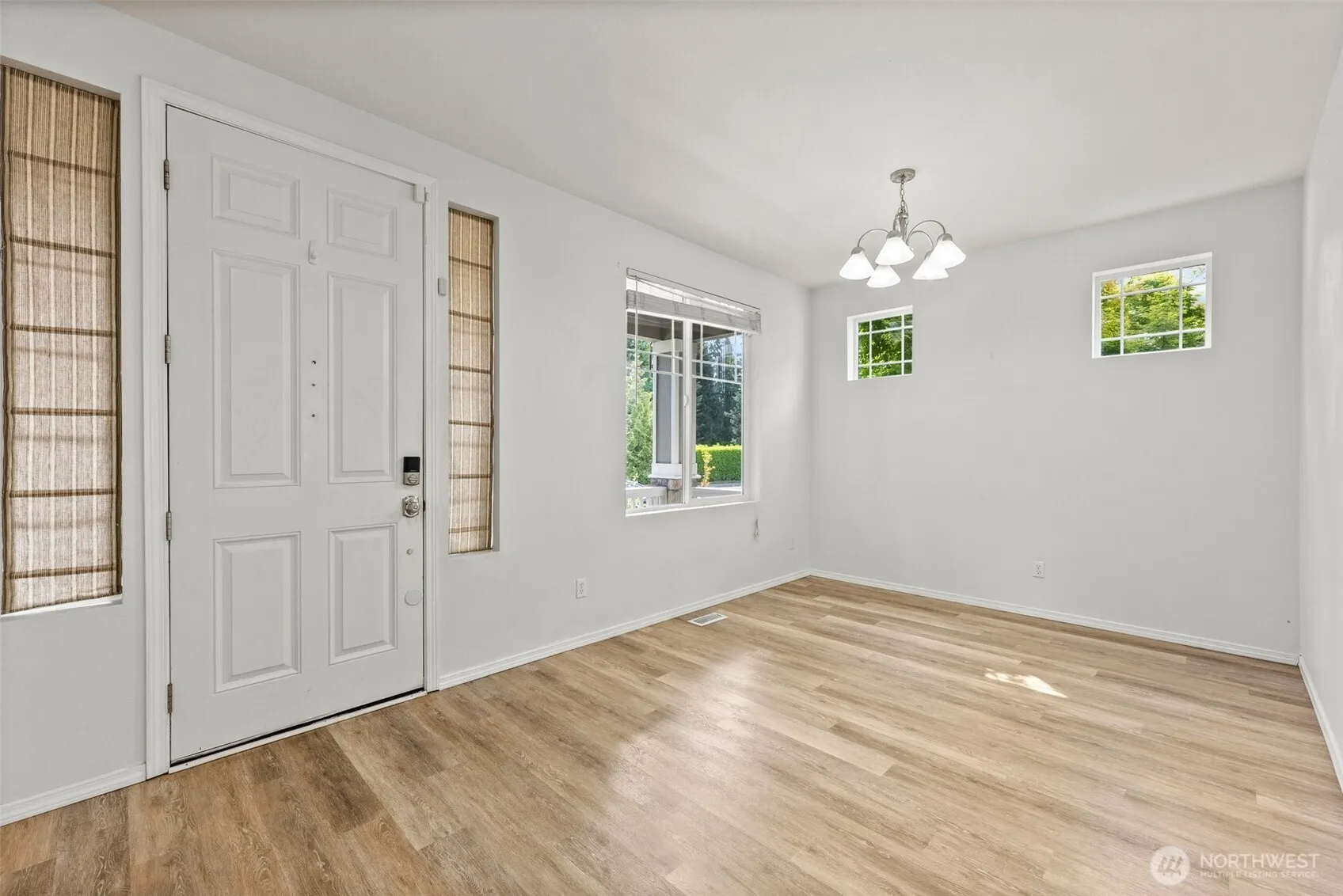 Property photo for 5401 Parkside Drive Se, Lacey photo 4